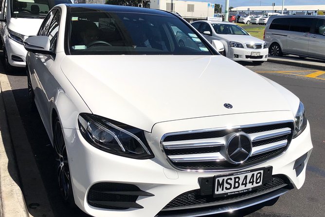 Luxury Airport Transfers in Auckland - Additional Amenities and Options