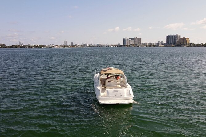 Miami by Sea: Yacht Tour of Biscayne Bay With Captain - Sum Up
