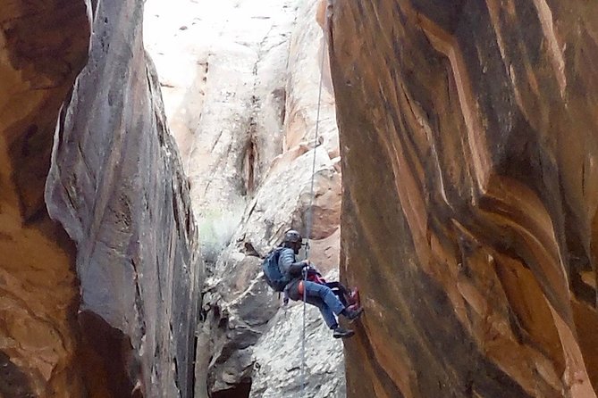 Moab Rappeling Adventure: Medieval Chamber Slot Canyon - Key Points