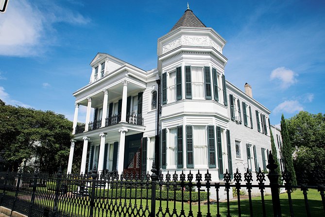 New Orleans Homes of the Rich and Famous Tour of the Garden District - Traveler Resources and Support