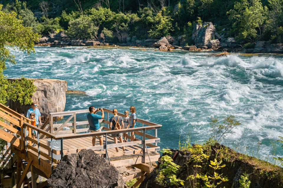 Niagara Falls at Night: Illumination Tour & Fireworks Cruise - Border Crossing Information