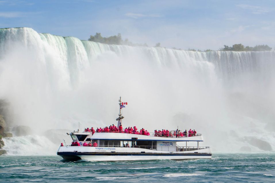 Niagara Falls, Canada: Sightseeing Tour With Boat Ride - Location Information
