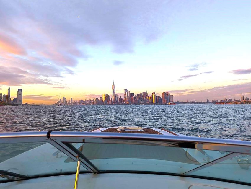 NYC: Fall Foliage Tour On Private Yacht to Palisades Cliffs - Sum Up