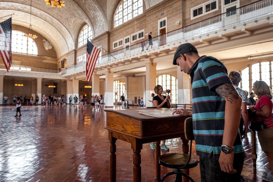 NYC: Statue of Liberty and Ellis Island Tour With Ferry - Review Summary