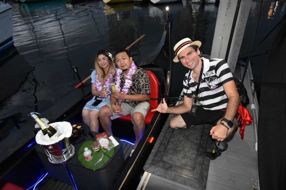 Oahu: Fireworks Cruise - Ultimate Luxury Gondola With Drinks - Meeting Point and Directions