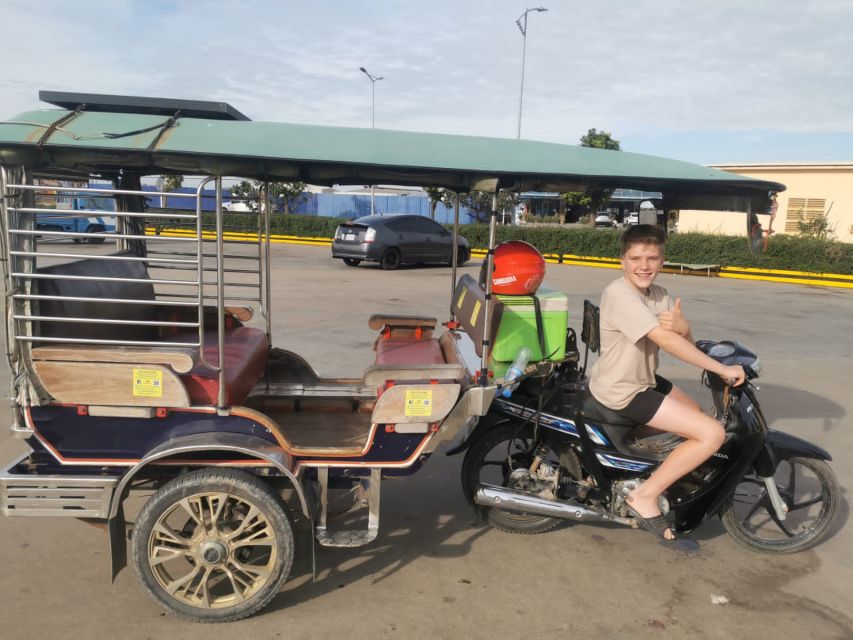 Phnom Penh Killing Field & S21, 10 Stop City Tour by Tuk Tuk - Lunch Information