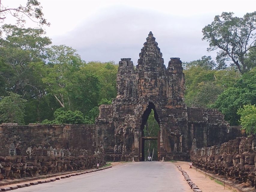 Private Trip to Angkor Wat by Tuk Tuk - Location Information