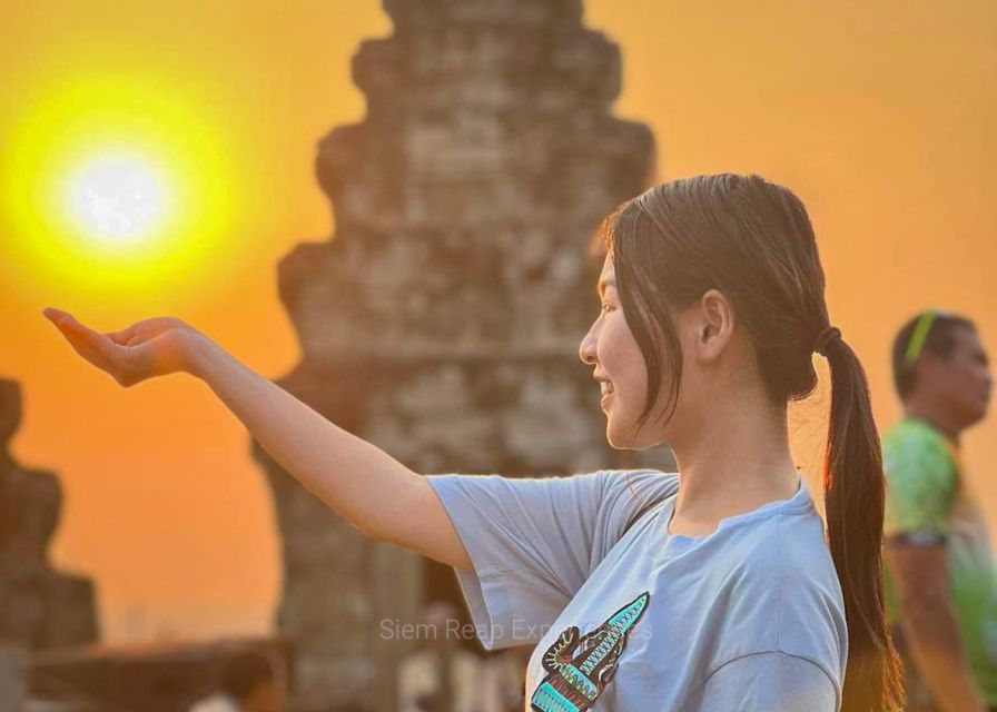 Siem Reap: Private Guided Day Trip to Angkor Wat With Sunset - Booking Details