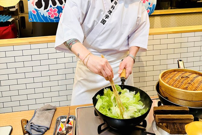 Sneaking Into a Cooking Class for Japanese - Minimum Traveler Requirement
