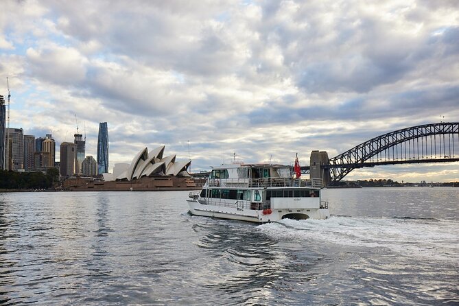 Sydney Combo: Morning Sightseeing to Bondi & Harbour Lunch Cruise - Enjoy Lunch on the Harbour