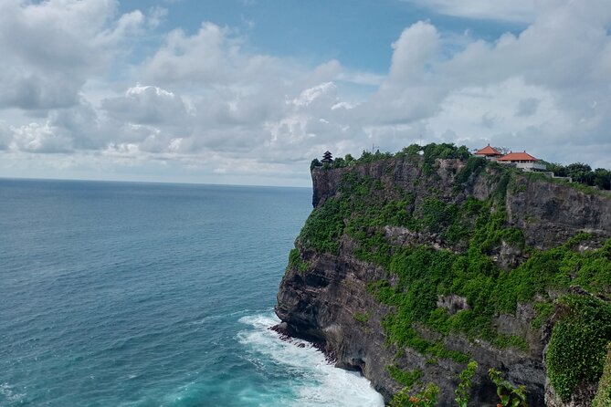 Tanah Lot and Uluwatu Temple Private Guided Tour Free WiFi - Common questions