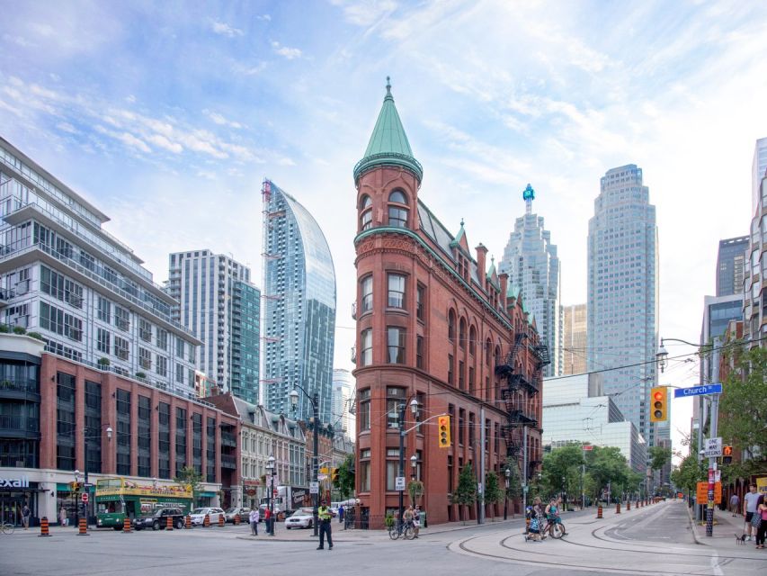 Toronto: City Highlights Walking Tour - Sum Up