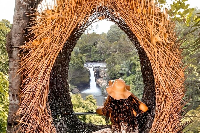 Ubud Day Tour: Sacred Monkey Forest, Tegenungan Waterfall, Rice Terrace - Customer Interaction and Engagement