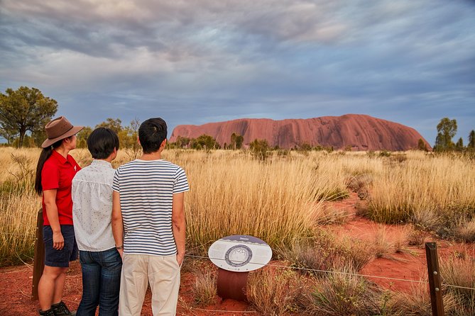 Uluru Sunrise (Ayers Rock) and Kata Tjuta Half Day Trip - Guide Experience