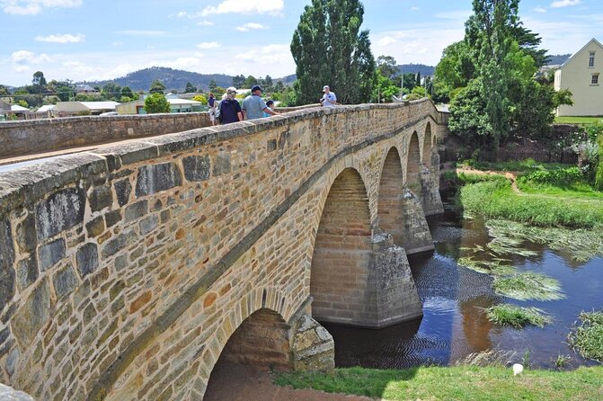 6 Hour Distillery Guided Tours in Tasmania With Lunch and Tasting - Key Points