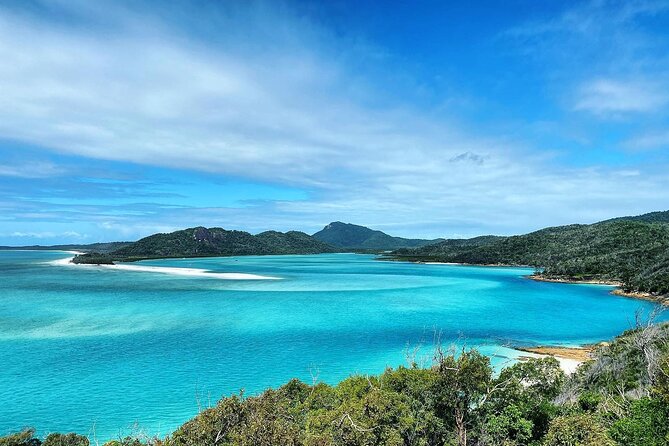 1-Day Whitsunday Islands Cruise: Whitehaven Beach and Hill Inlet - Whale Sightings and Dining