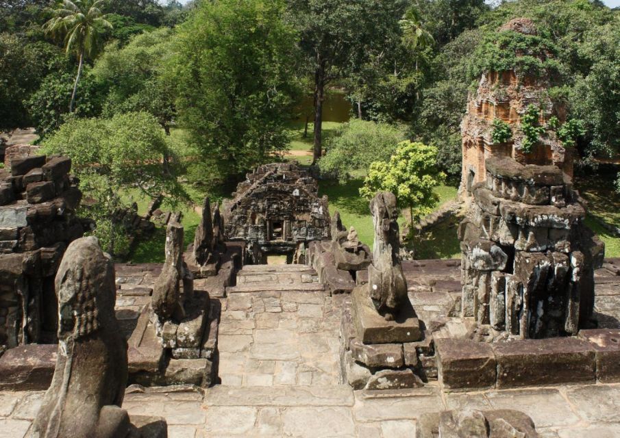 3-Day Angkor, Kompong Phluk & Roluos Temples Tour - Angkor Wat & Phnom Bakeng Sunset