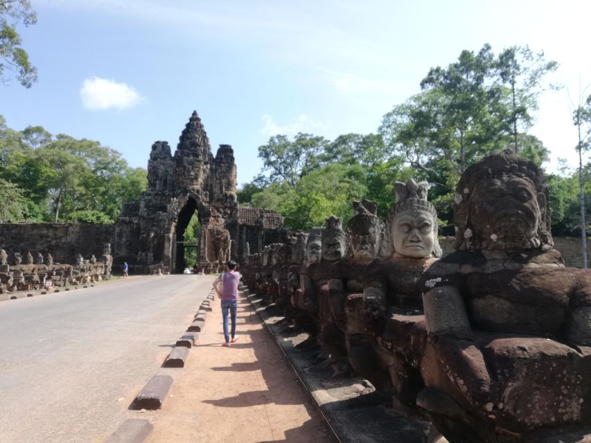 Angkor Wat Bayon Ta Prohm Temple Shared Tour - Bayon Temple Experience