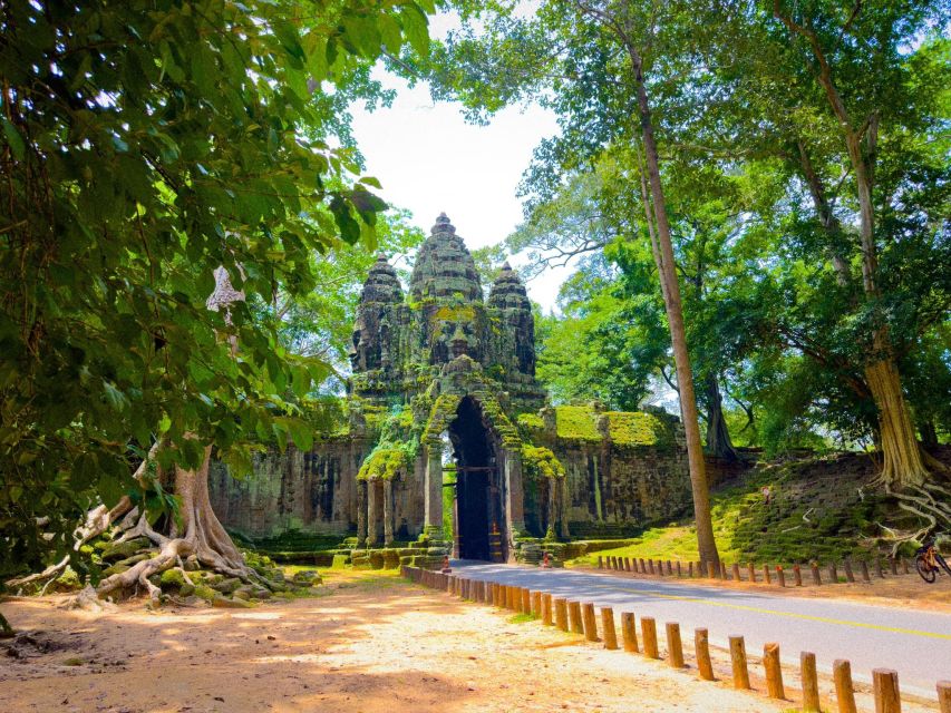 Angkor Wat: Highights With Sunrise 2 Days Small Group - Temple Exploration