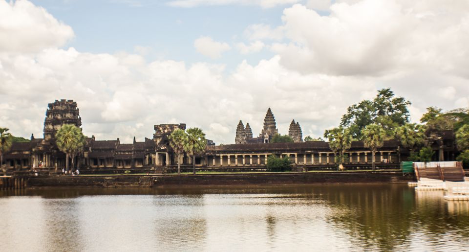 Angkor Wat: Tuk Tuk and Walking Tour - Common questions