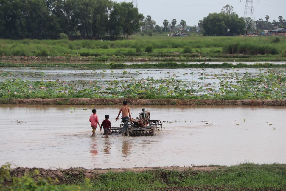 Back to Basics: Siem Reap Village Tour in Cambodia - Transportation Details