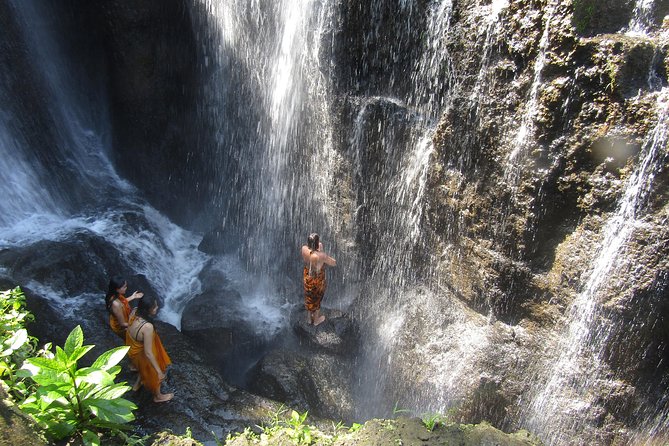 Beji Griya Waterfall and Shaman Visit  - Ubud - Directions and Tips