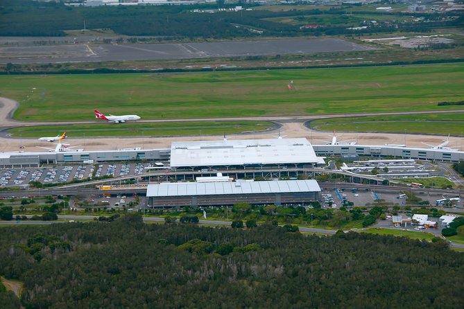 Brisbane Airport and Cruise Terminal to Sunshine Coast 11 Pax - Common questions