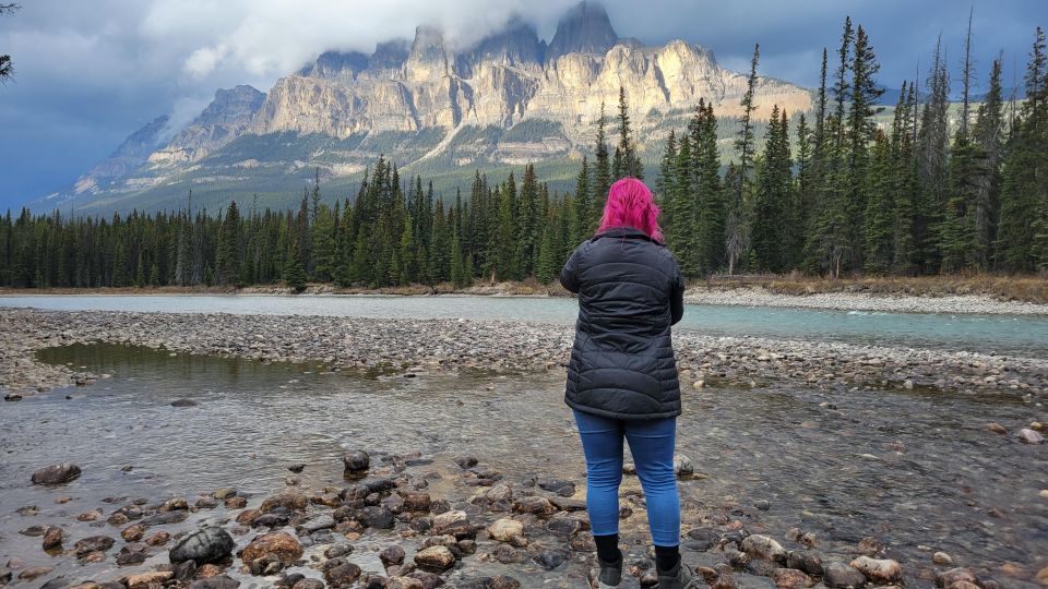 Calgary: Glaciers, Mountains, Lakes, Canmore & Banff - Common questions