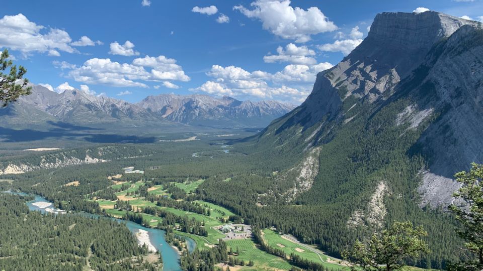 Calgary: Private Transfer to Banff or Canmore - Sum Up