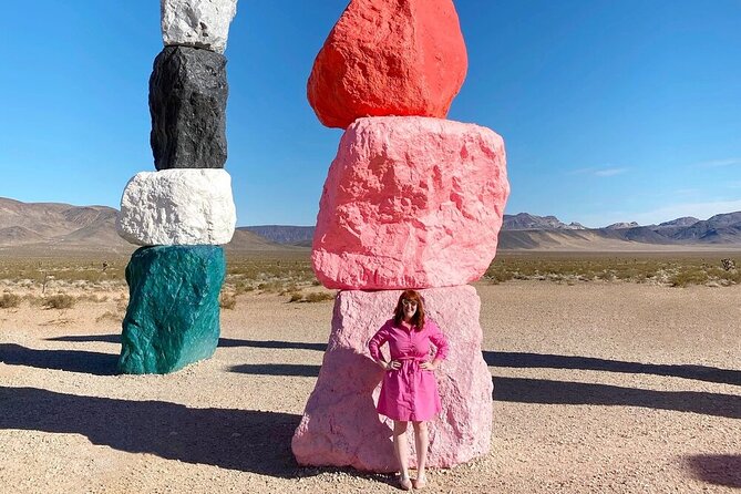 California Desert, Seven Magic Mountains and Welcome to Fabulous Las Vegas Sign - Total Review Count and Rating