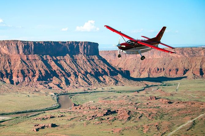 Canyonlands & Arches National Parks Airplane Tour - Scenic Flight Experience