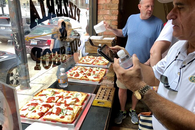 Downtown Chicago Walking Pizza Tour - Common questions