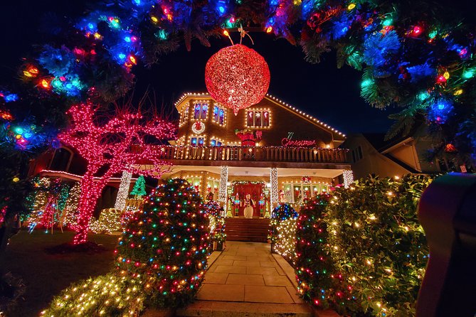 Dyker Heights Christmas Lights Guided Tour - Tour Guide Insights