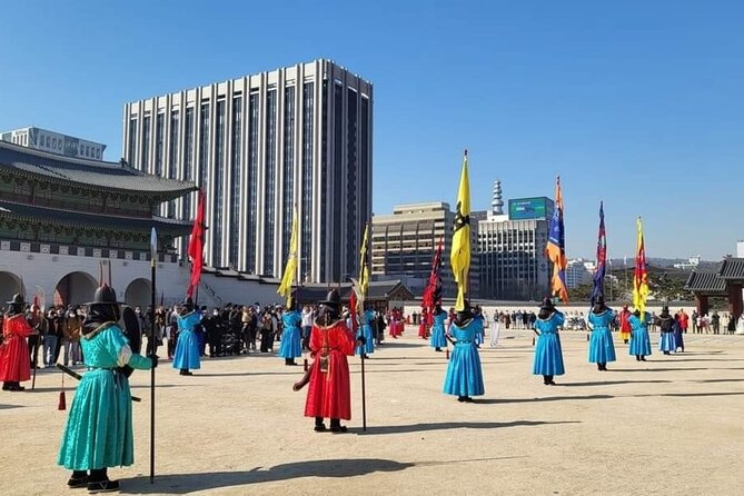 Free Lunch! Gyeongbok-gung Hanbok, Seochon Village, Tongin Market - Gyeongbok-gung Changing of the Guard Schedule