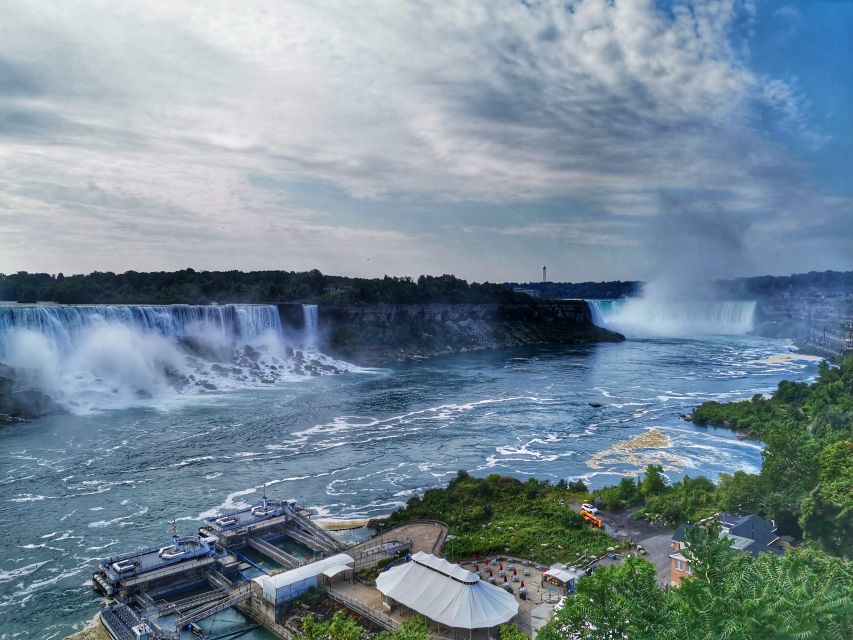 From Toronto: Niagara Falls, Ice Wine and Maple Syrup - Key Points