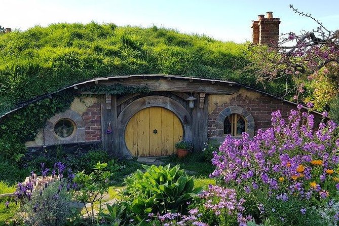 Hobbiton Movie Set and Waitomo Caves Full Day Tour From Auckland - Common questions