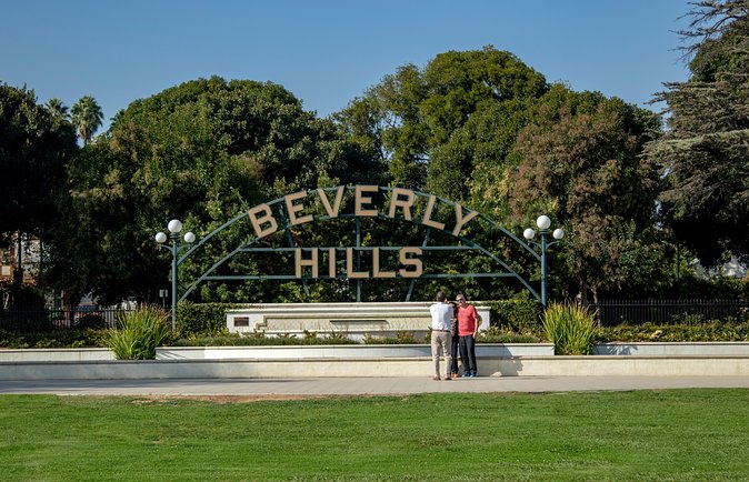 Hollywood Sightseeing and Celebrity Homes Tour by Open Bus Tours - Common questions