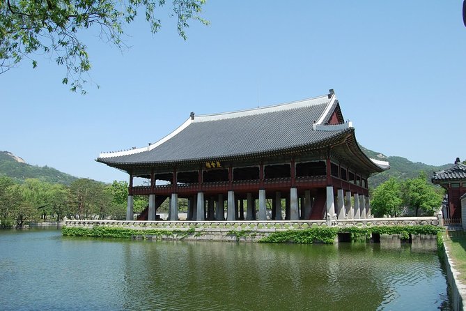 Korean Palace and Temple Tour in Seoul: Gyeongbokgung Palace and Jogyesa Temple - Meeting Point Information