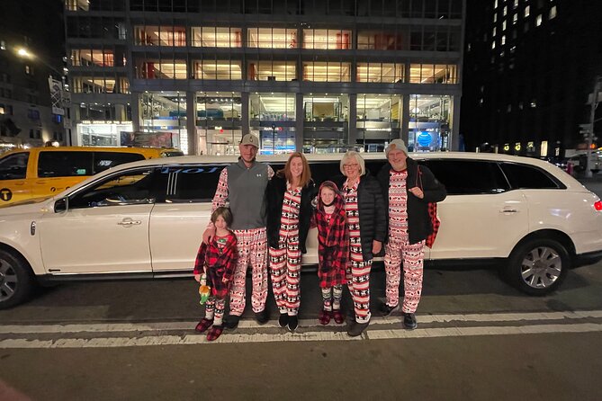 Manhattan and Dyker Heights Christmas Lights Tour by Limousine - Common questions