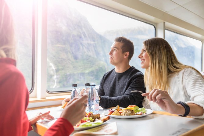 Milford Sound Coach and Cruise From Te Anau With Buffet Lunch - Sum Up