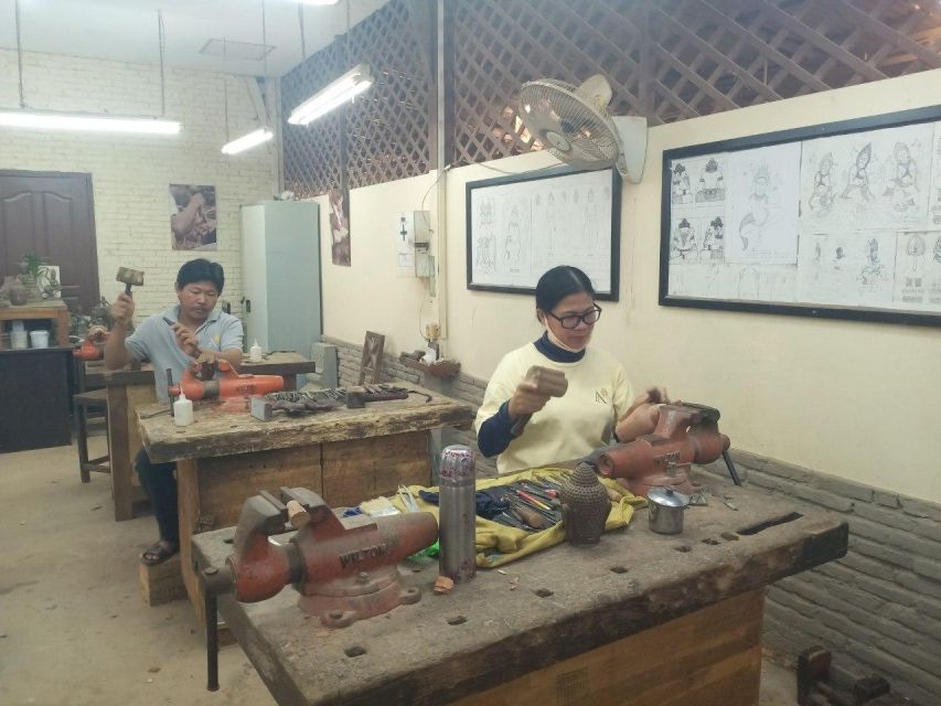 One Day City Tour Explore in Siem Reap - Craftsmanship Exploration