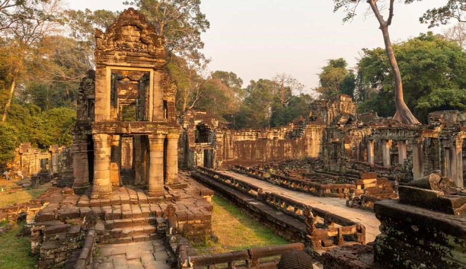 Phnom Bakheng Sunset Tour, Pre Rup, Neak Pean, Preah Khan - Directions