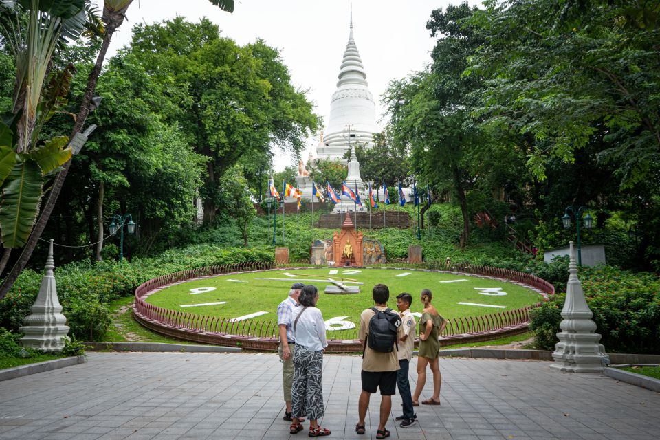 Phnom Penh City Tour by Tuk Tuk With English Speaking Guide - City Landmarks and Exploration
