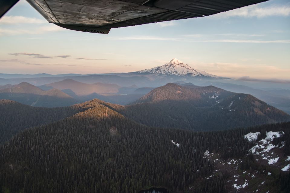 Portland: Flightseeing Tour Mount Hood - Meeting Point