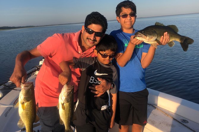 Private Lake Tohopekaliga Fishing Charter in Kissimmee - Language Options and Amenities