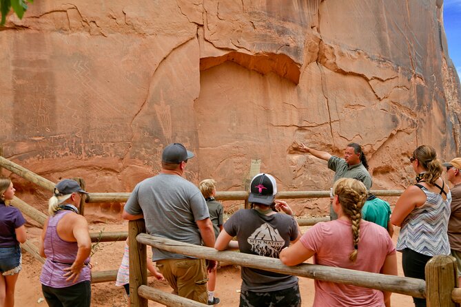 Private Scenic Petroglyph Tour in Moab - Accessibility and Safety Considerations
