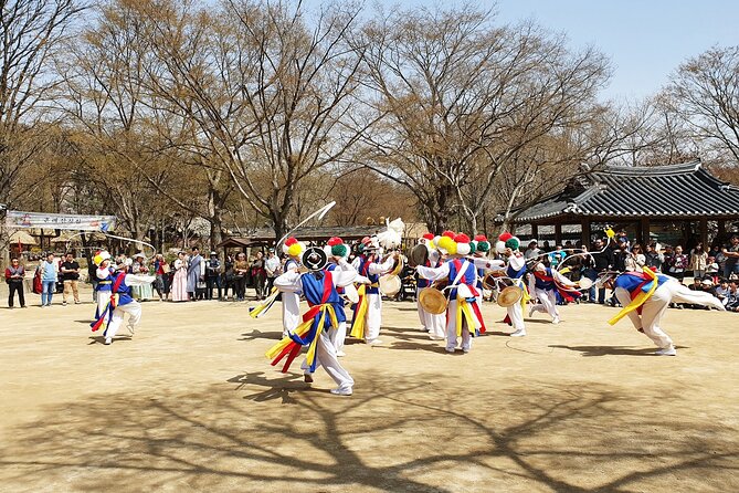 Private Tour : Royal Palace & Traditional Villages Wearing Hanbok - Common questions