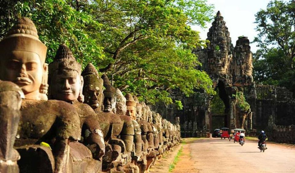 Private Tours Angkor Wat, Thom and Small Group Temple - Common questions