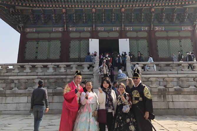 Royal Palace and Traditional Villages Wearing Hanbok Tour - Common questions
