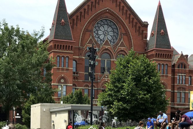 Saturday Cincy Brunch, History and Streetcar Tour - Small-Group Experience